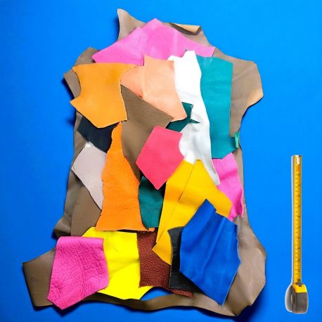 1 kg petites chutes de cuir multicolores