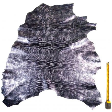 Peau entière de Chèvre gris argenté imprimé Serpent