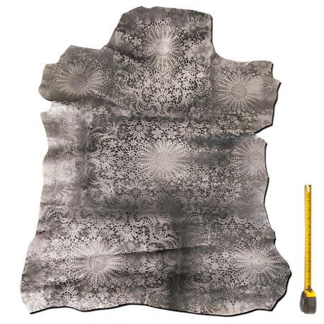 Peau entière de Chèvre gris argenté imprimé Dentelle