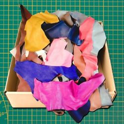 1 kg chutes de cuir multicolores