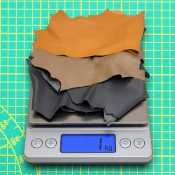 1 kg chutes de cuir multicolores