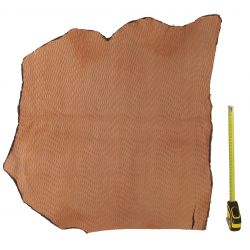 Peau entière d'Agneau Rose Saumon avec reliefs